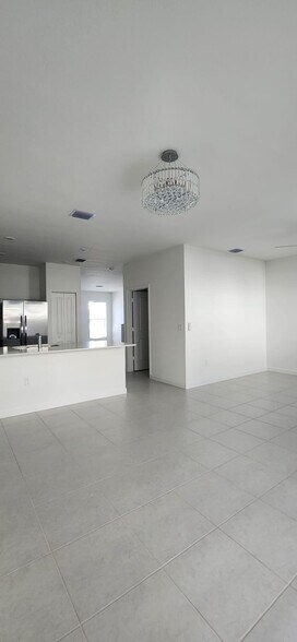 Building Photo - 105 SW 184th Pl