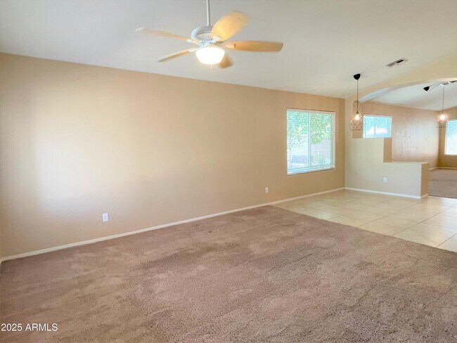 Building Photo - 8162 W Pontiac Dr