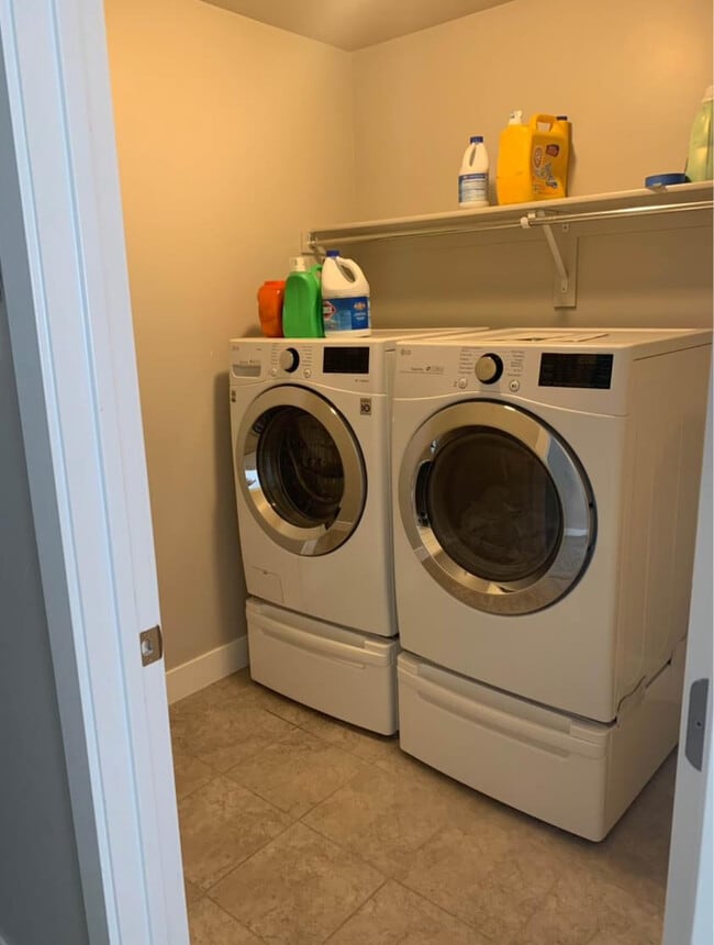 Building Photo - 4133 W 1760 N