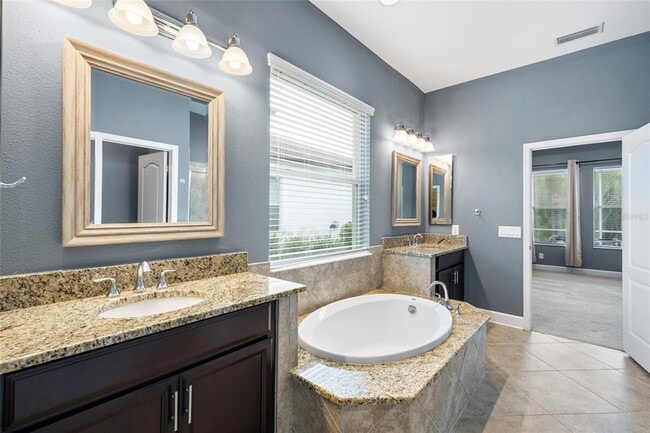Building Photo - 4123 Windcrest Dr
