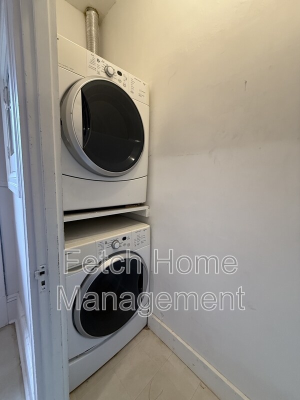 Building Photo - 125 E State St