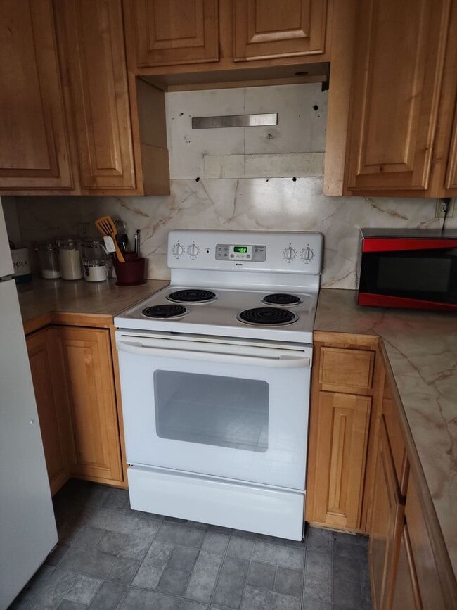 Building Photo - 156 N 1150 W