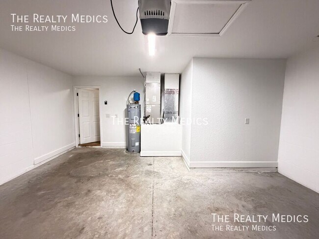 Building Photo - 16513 SW 22nd Terrace Rd