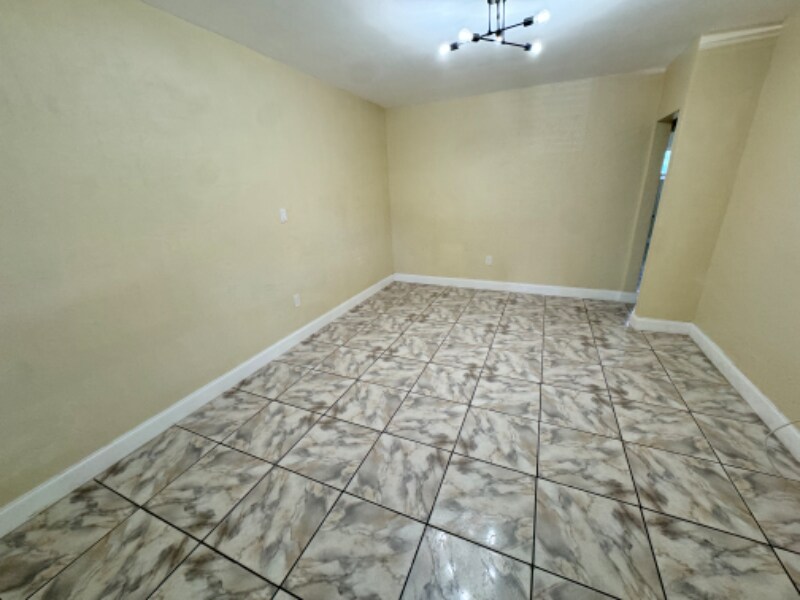 Building Photo - 6432 NE 1st Ct