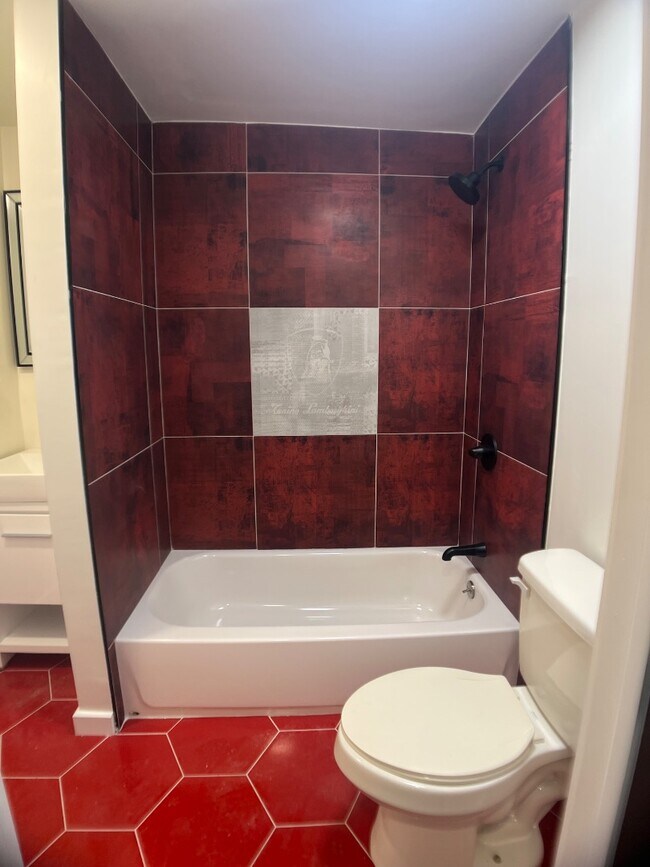 Building Photo - 2239 W Oxford St