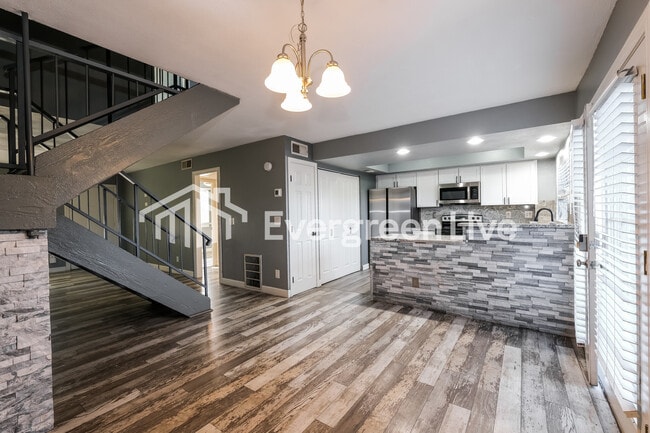 Building Photo - 4637 N 21st Ave