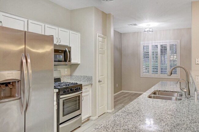 Building Photo - 716 Peachy Canyon Cir