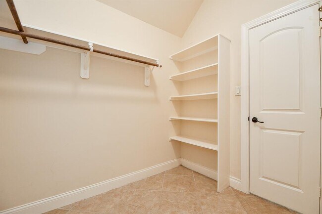 Building Photo - 26115 Serenity Oaks Dr