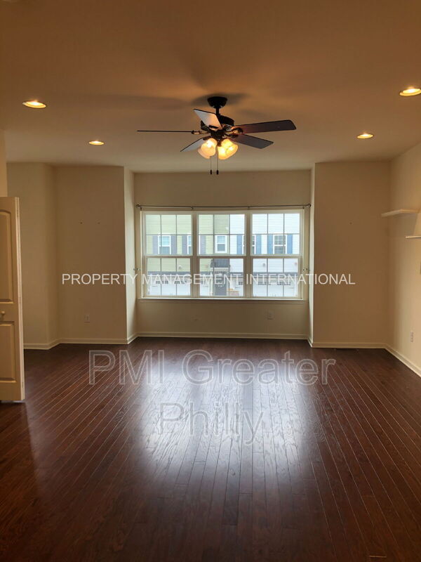 Building Photo - 106 Mercer Ct