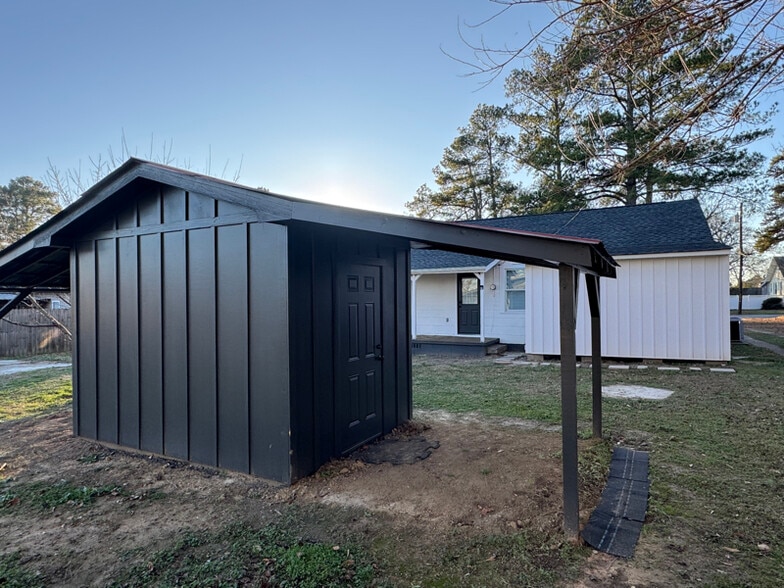 Building Photo - 1308 Sparkman St SW