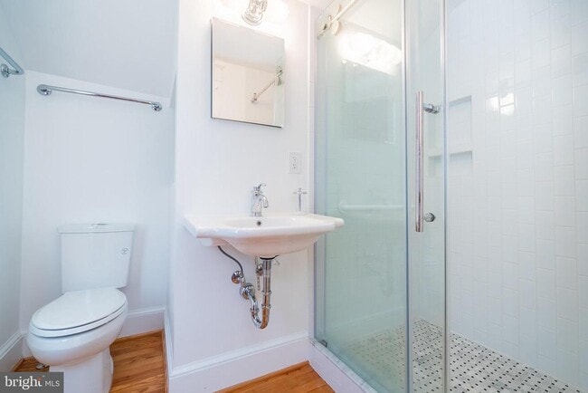 Building Photo - 928 19th St S