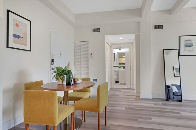 Building Photo - 1300 Collins Ave