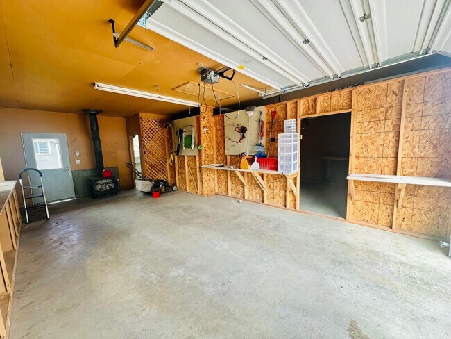 Building Photo - Gorgeous Kalispell home with Historical Charm