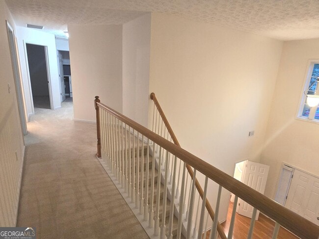 Building Photo - 3490 Southpointe Hill Dr NE