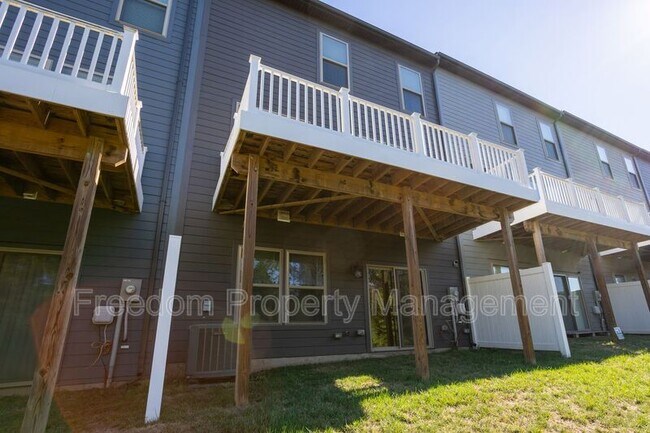 Building Photo - 9882 Hopkins Lp