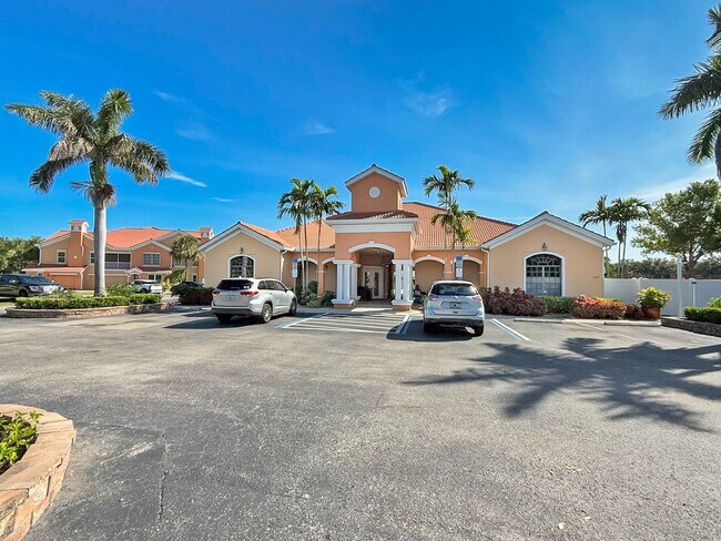 Building Photo - WATER, INTERNET AND CABLE INCLDED!!! 3 bed...