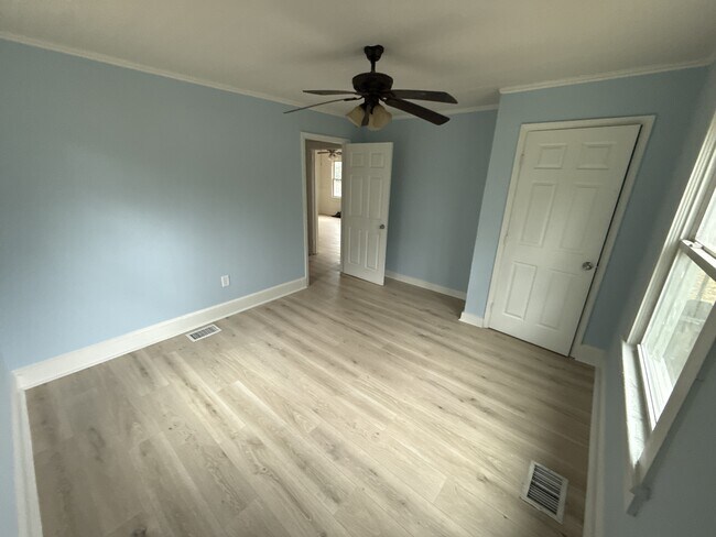 Building Photo - 4104 Old Austell Rd