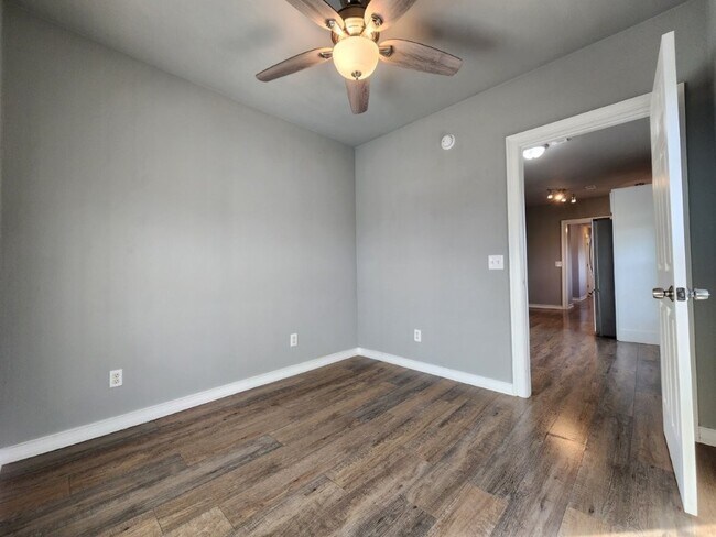 Building Photo - 7642 SW Regional Airport Blvd