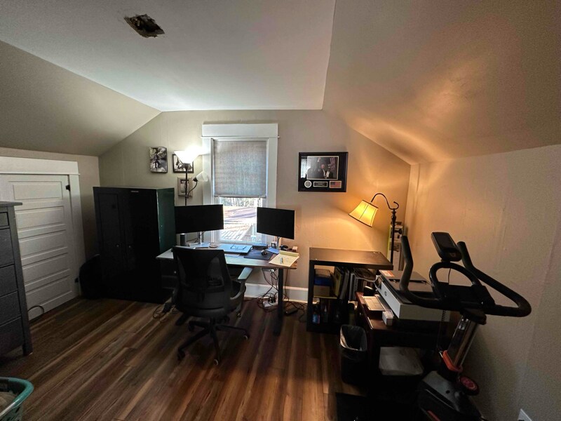 Building Photo - 35 Lyle Rd