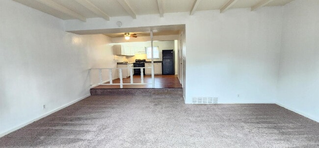 Building Photo - Spacious Renovated Townhome Near Highways & Lambert Airport