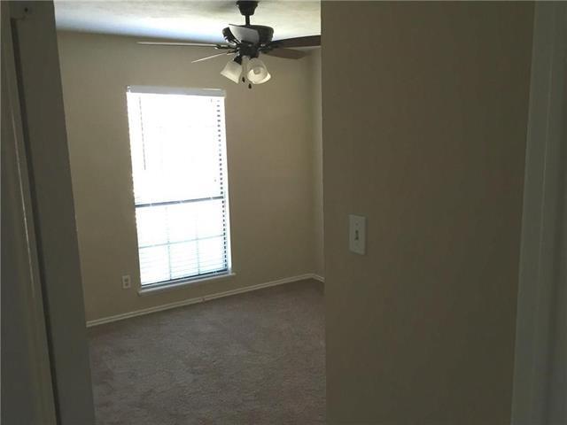 Building Photo - 1816 Post Oak Ln