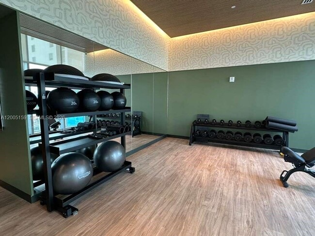 Building Photo - 77 SE 5th St