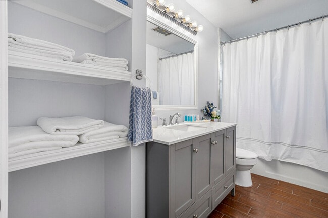 Building Photo - 114 Lassere Cir