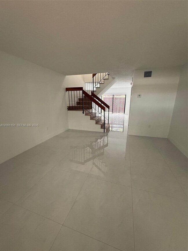 Building Photo - 6651 SW 137th Ct