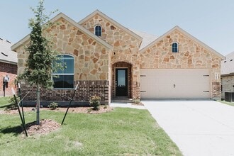 Building Photo - 2105 Martins Pond Rd