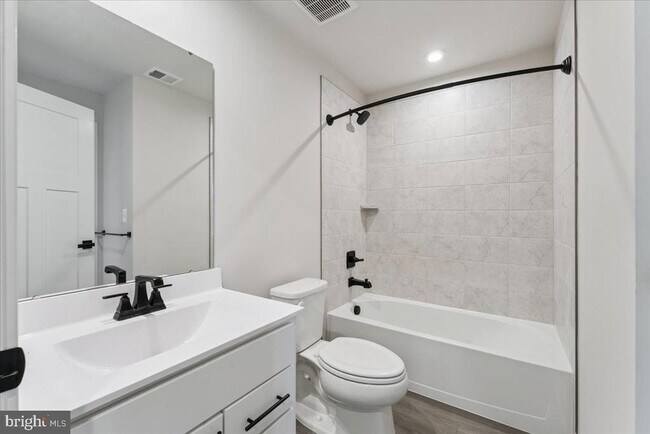 Building Photo - 14032 Sunrise Valley Dr