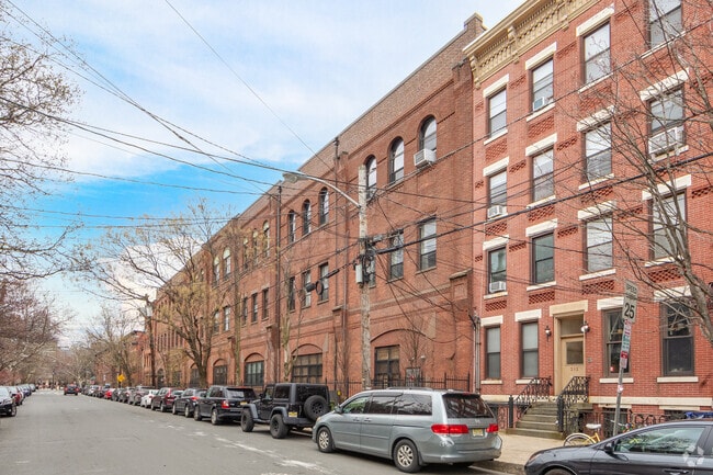 Building Photo - 299 Pavonia Ave