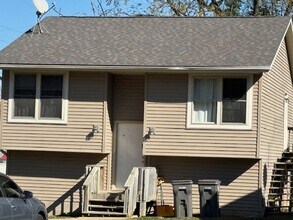 Building Photo - Available 12th, 2026!!