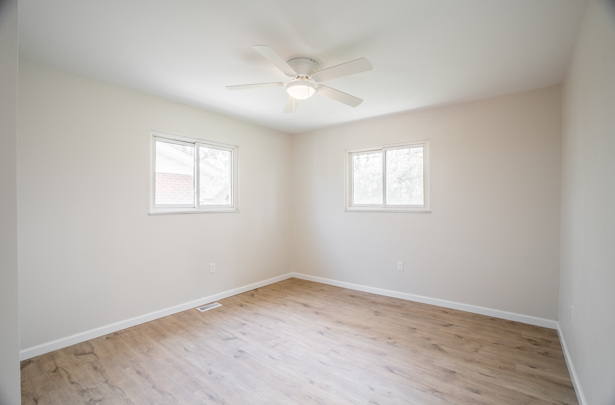 Building Photo - 405 Joellen Pl