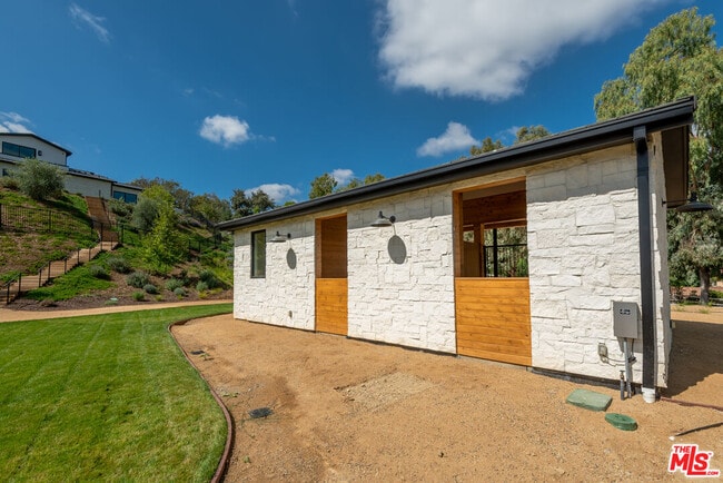 Building Photo - 5340 Whitman Rd