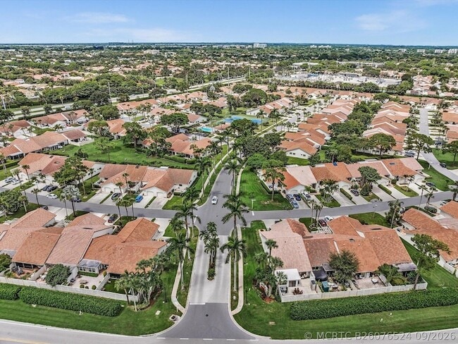 Building Photo - 21578 Altamira Ave