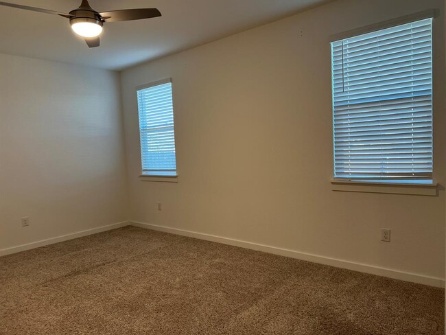 Building Photo - 14213 Cantarra Dr