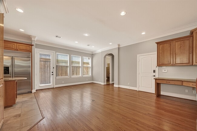 Building Photo - 5319 Fayette St