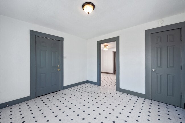 Building Photo - 2217 Stevens St