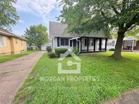 Building Photo - 220 W 38th St