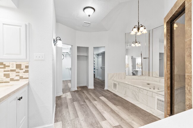 Building Photo - 7009 Bevington Dr