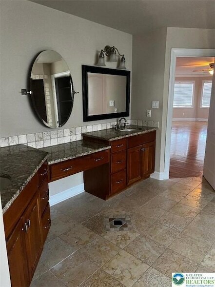 Building Photo - 59 Carousel Ln