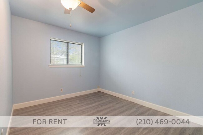 Building Photo - 800 Brooks Ave