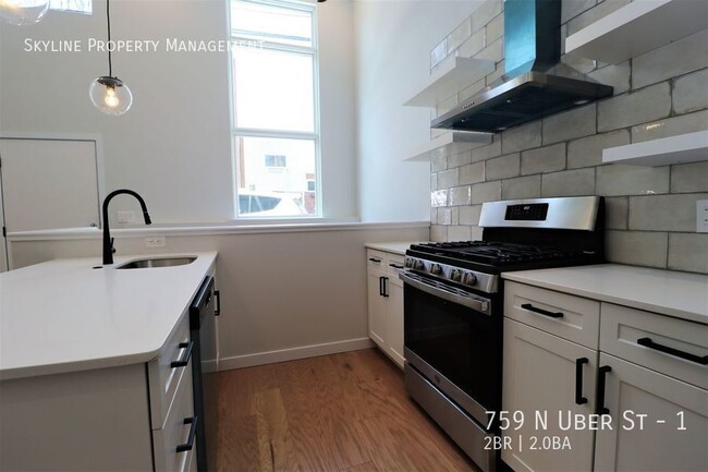 Building Photo - 759 N Uber St