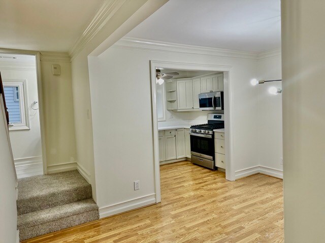 Building Photo - 835 Glendale Ter NE