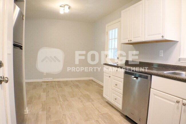 Building Photo - 106 Parkdale Dr
