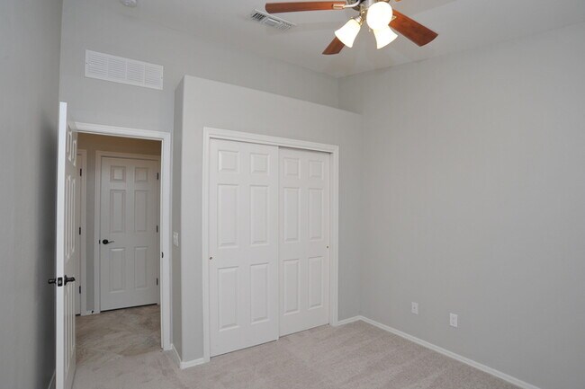 Building Photo - Move-In Ready Home in Dove Mountain