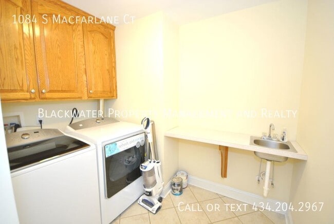 Building Photo - Beautiful Home in Lake Vista