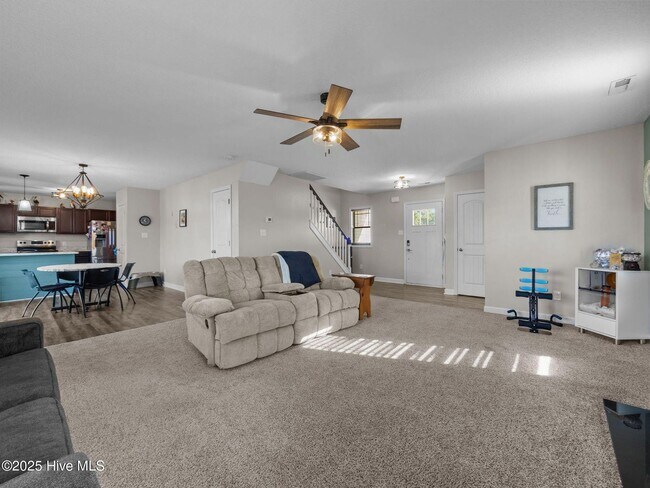 Building Photo - 216 Shell Rock Landing Rd