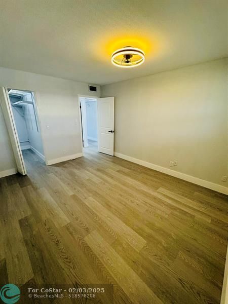 Building Photo - 364 Flanders Dr