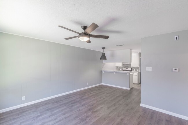 Building Photo - 10309 Burmaster Ln